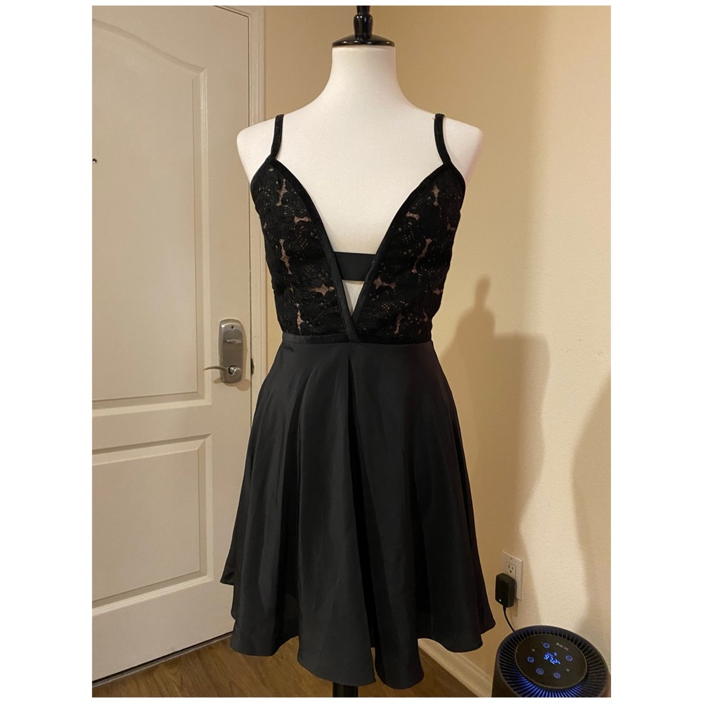 Amanda Uprichard Black Plunged Dress